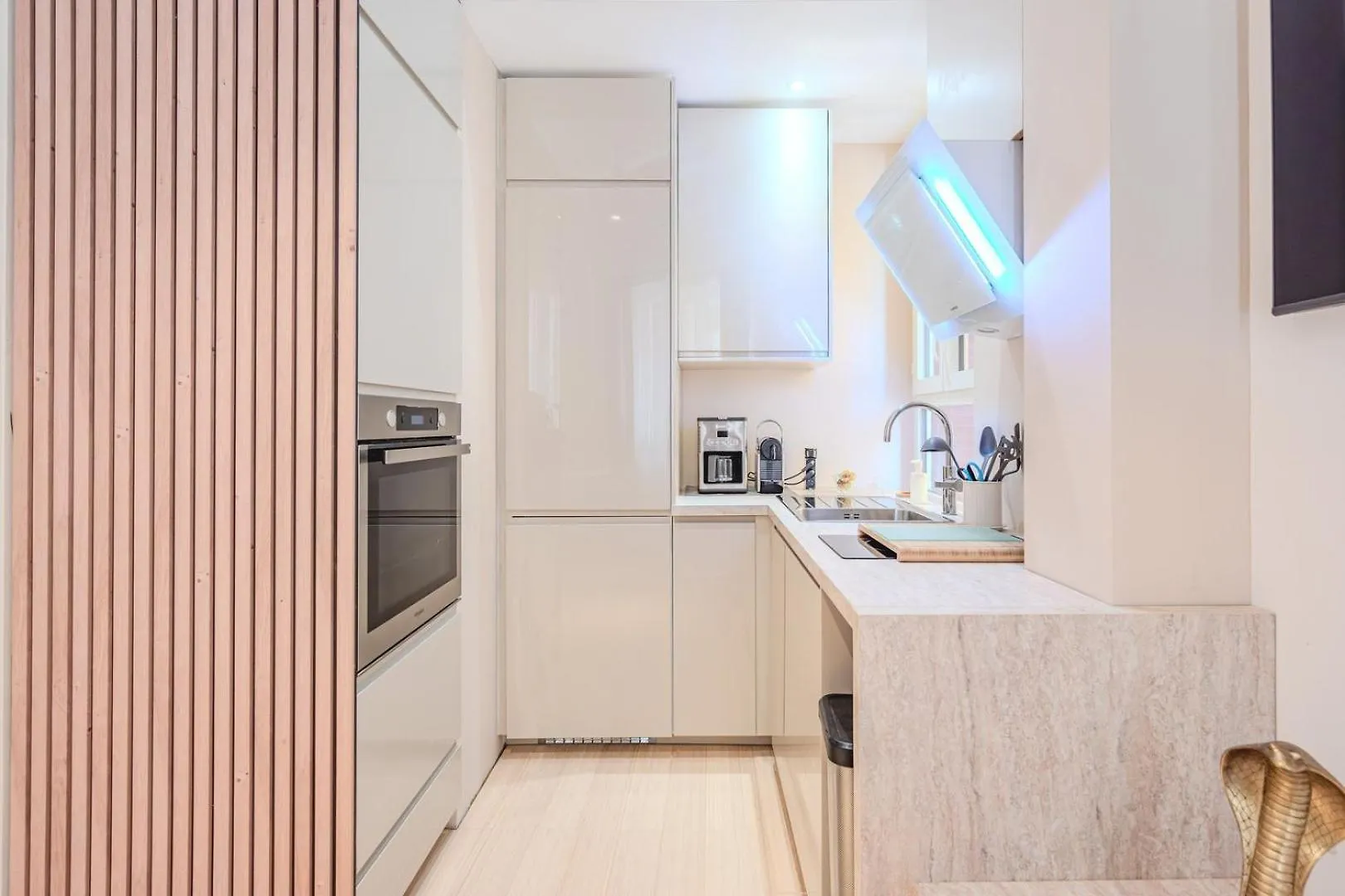 Little Bangkok - Luxury Spa Apartment Tolón